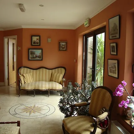 Bed and breakfast Clifford House 4*